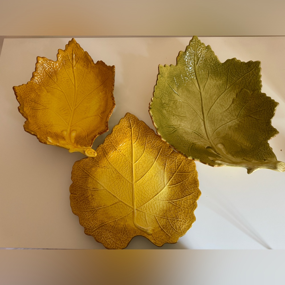 Laurie Gates Coronado Collection Serving Pieces Leaf Shape Set of 3